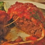 カフェ&レストラン ランプ - ハンバーグ断面