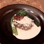 Bistro Gorilla - 近江牛の手作りハンバーグ　白ワイン風クリームソース