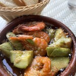 Shrimp and avocado Ajillo