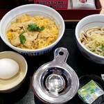 なか卯 - とろたま親子丼と小うどん(冷たい+生姜)