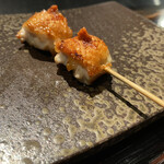 YAKITORI 燃 es - 媛っこ地鶏振袖withかんずり　どうやったら皮にだけこんなにしっかりと火を入れられるの！？かんずりがまた良い役割を果たしています
