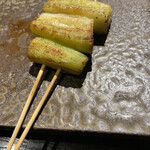 YAKITORI 燃 es - 衝撃度合いは今日一だったかも　出汁の旨みを吸いまくった上で焼いて脱水、ナスの甘味を存分に感じながら出汁の味わいが凝縮してキュンキュンしちゃう