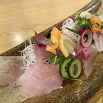 かもめ食堂 - 刺し身の盛合せ