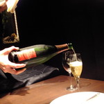 リュクス　タジマヤ - ゞ(≧U≦)ゞシャンパニュー・ティエノ