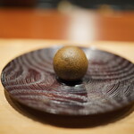 奈良屋町 青 - 料理写真:豚足とフォアグラとサマートリュフ餡の饅頭