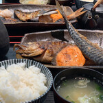 一夜干しと海鮮丼 できたて屋 - 