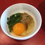 ラーメン千乃介 - スキヤキ生たまご