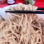 ラーメン千乃介 - 麺アップ