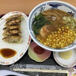 ゆにろーず - 期間限定、味噌バターらーめん630円、びゅっ飛び餃子300円(2021.10.14)