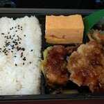 塚田農場OBENTO&DELI - チキンカツとだし巻き玉子のお弁当 890円(込)