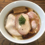 Aomori Chuu Ka Soba Oru Weizu - 地鶏と豚の醤油（チャーシュー、わんたんトッピング）