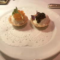 スンガリー 新宿東口本店 - いくらとキャビアのアミューズ(+1000)