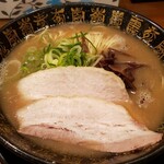 匠の豚骨ラーメン 偉大なる頑固者 - 