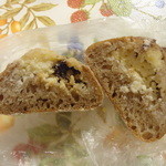 アミューズメントベーカリー＋プラス - クリームチーズといちじく