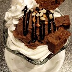 カラオケ BanBan - 料理写真:チョコブラウニーパフェ・５３０円