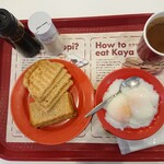 Ya Kun Kaya Toast - モーニングのカヤトーストセット