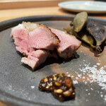 焼き鳥 とりら - 腿たたきと丹羽の黒豆