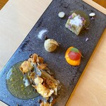 よし奈 - 美しすぎるから1枚に決めれにゃい๛ก(ｰ̀ωｰ́ก)トマトの下の人参ペースト甘くて美味しい。もう何もかもが美味しいとしか言えない。