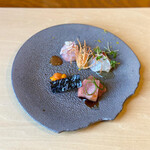 よし奈 - まぐろ、しまあじ、うに、甘エビ　今日のランチスペシャルすぎる(T . T)お寿司屋さんより美味しいお魚