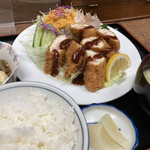 飯山食堂 - 日替り 鳥のチーズはさみ揚げ定食 700円