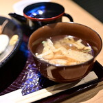 オサカナヤ YOSHINO - 【広島産 牡蠣フライ定食@税込980円】味噌汁