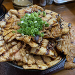 炭火焼き豚丼専門店 豚小家 - 