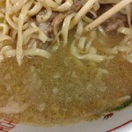 ラーメン二郎 - 濃厚激旨スープ