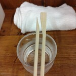 ラーメン二郎 - 箸、最悪...
