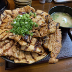 炭火焼き豚丼専門店 豚小家 - 