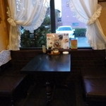 明日香 飾磨店 - 普通のテーブル席