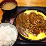 ビービー - サービスランチ☆
            
            今日のサービスランチは、カレースパゲッティ定食♡このお店の特徴は、スパゲッティは基本おかずらしい・・・・・・！
            (๑˃́ꇴ˂̀๑)ฅ
            
            