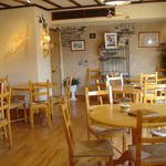 ブランパン - 併設のカフェでは、朝食やランチも楽しめます