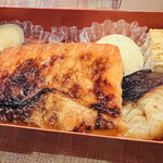 Obentou Ginka - 銀鱈・鮭ハラス弁当 ¥2800-