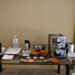 あさば - ロビーラウンジで お茶提供