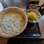 Marugame Seimen - 釜揚げ特とネギまみれのかけ出汁