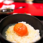 にくの匠 三芳 - トリュフ香る卵かけご飯。