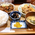 うどんとおかず酒場 さくらん家 - メイン2種組み合わせ定食