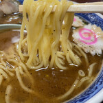 Mitsuwa - 中細やや縮れの麺はツルモチ