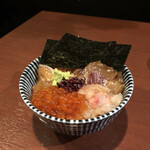 酒肴場 屯 - 海鮮丼¥500