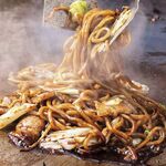 Yakisoba (stir-fried noodles)