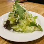 Youshoku Kamomeken - セットのサラダ