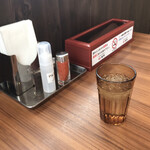 カルビ丼とスン豆腐専門店 韓丼 - テーブル席
