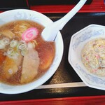 のうりえ食堂 - 醤油ラーメン750円+チャーハンハーフ300円