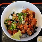 にぎり寿司・一品 まぐろ一徹 - 令和3年12月 ランチタイム
            まぐろづけ丼＋うどん＋漬けもの 500円