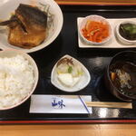 Yama mi - ランチ小菊（鯖の味噌煮定食）