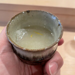 登喜和鮨 - 蕪と鯛出汁のスープ