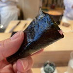 登喜和鮨 - 同じく大トロ剥がし手巻き