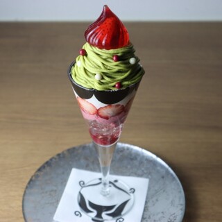 夜パフェ専門店 モモブクロ_2