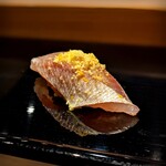 Togoshiginza Sushi Bando - 大好きな春子。ふんわりした柔らかさにおぼろを合わせて。クラシカルなこの感じが大好き。お替りしてしまいました。