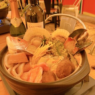 Gyokai Itarian Sakaba Sachiare - 鍋コースの漁師風鍋